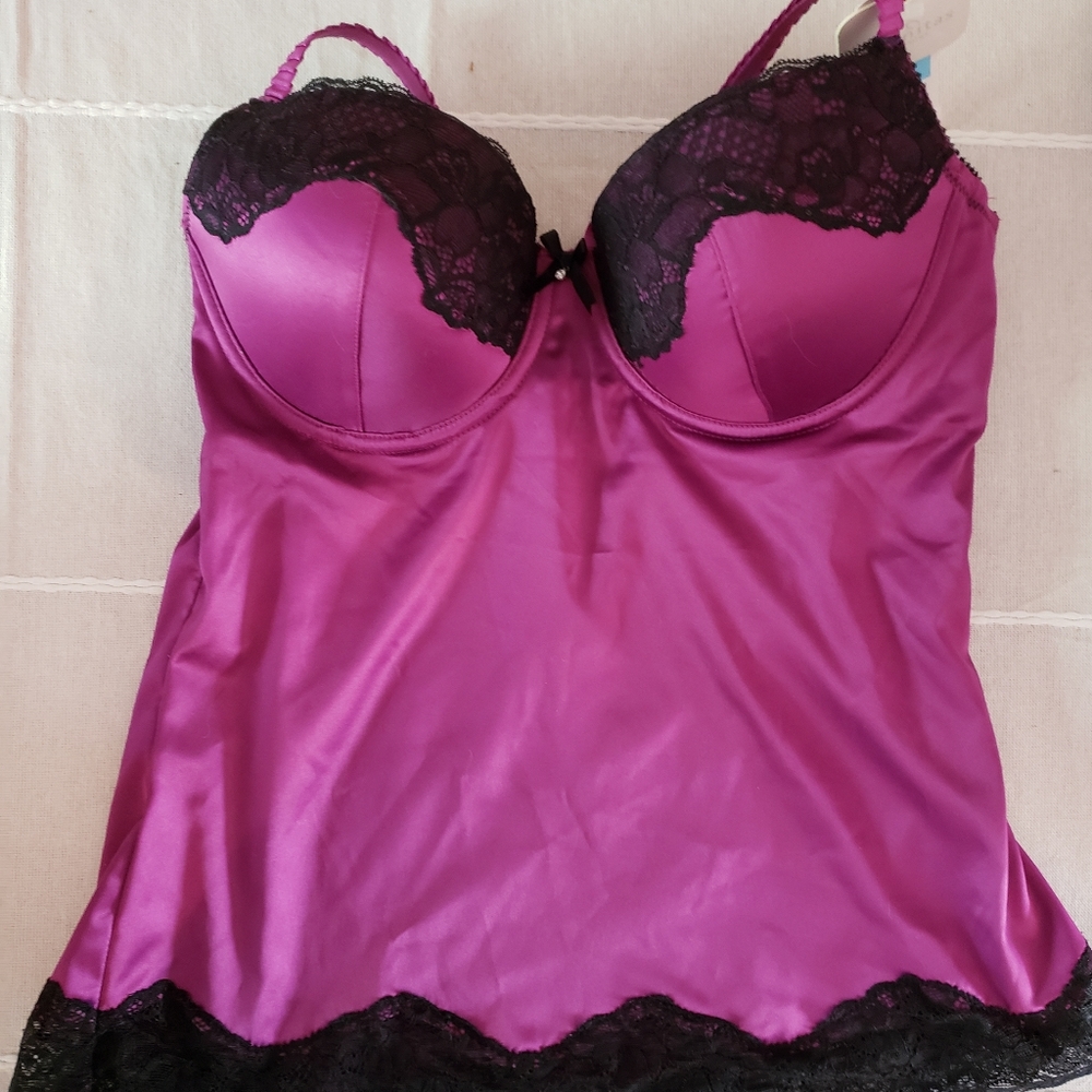Affinitas camisol with padded cups NWT